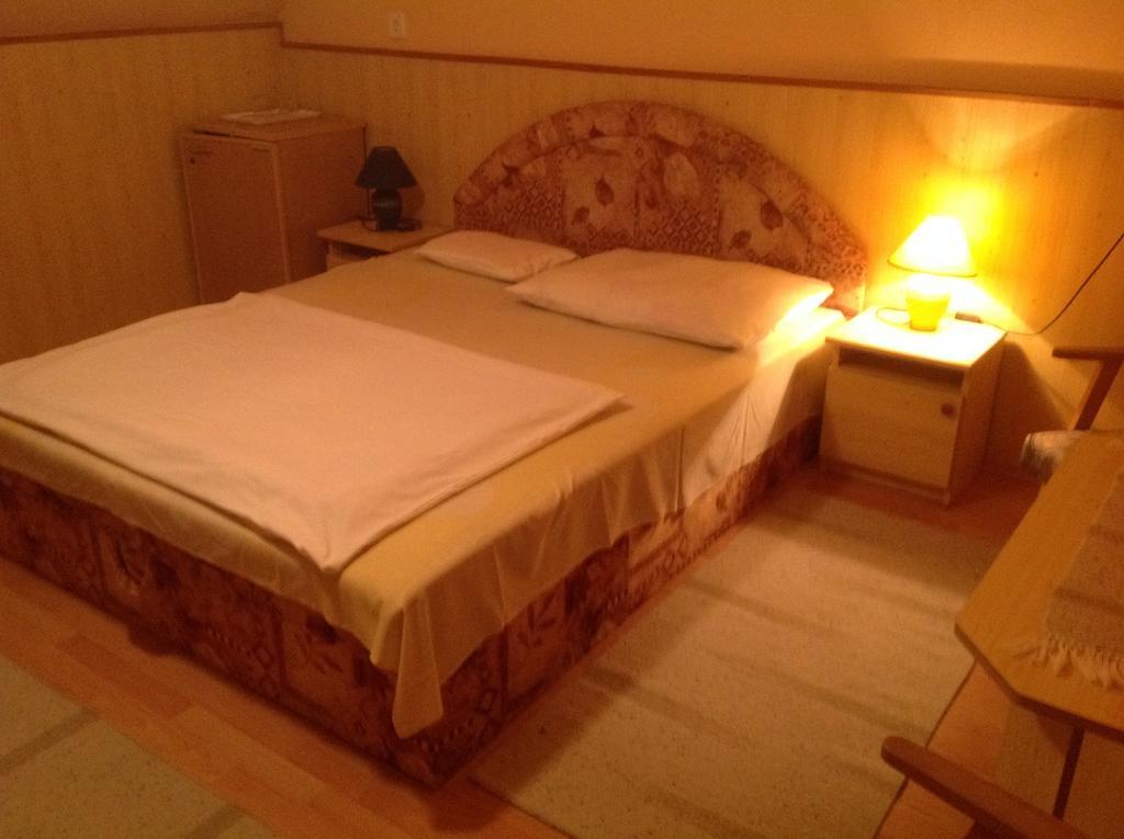 Club Torony Hotel Quarto foto